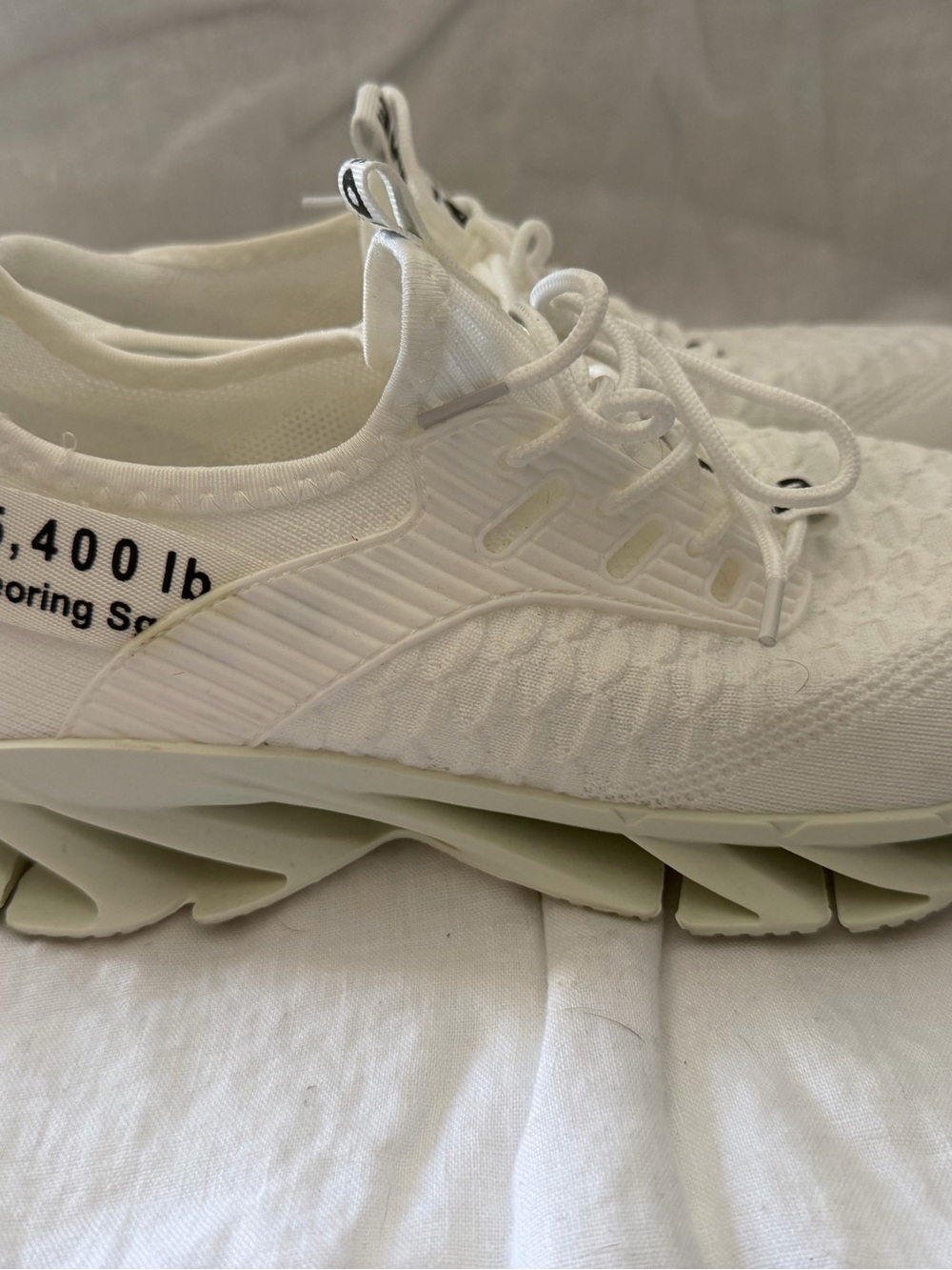 Men's White Knit Athletic Sneakers with Innovative Sculpted Midsole